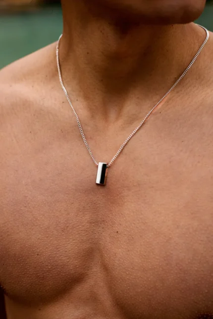 GOLD BAR NECKLACE