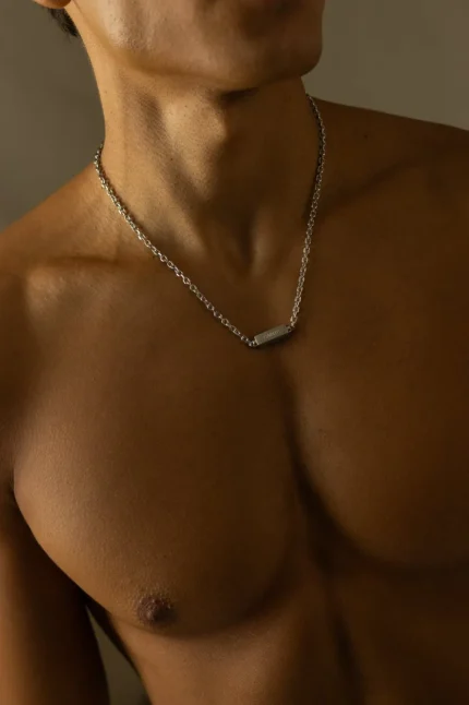 MAGNET NECKLACE POLISHED