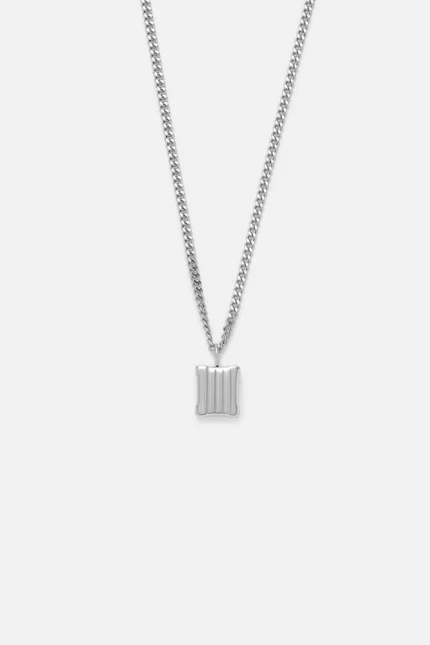 VELAR NECKLACE